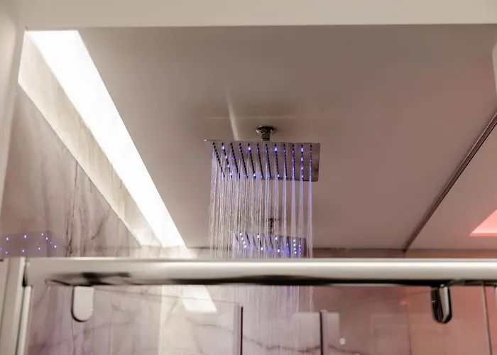 Oda ve Kahvaltı Marenda - *